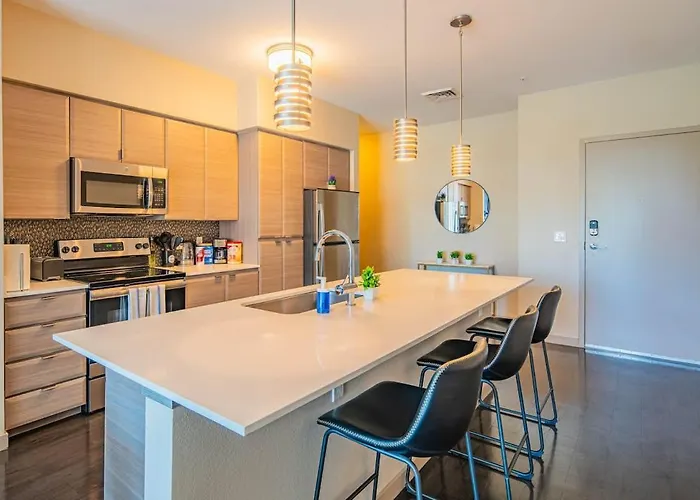 Near Dt Phx Balcony W D Pool Gym Parking * Phoenix