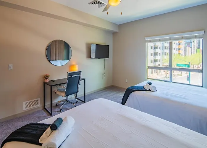 Near Dt Phx Balcony W D Pool Gym Parking Phoenix